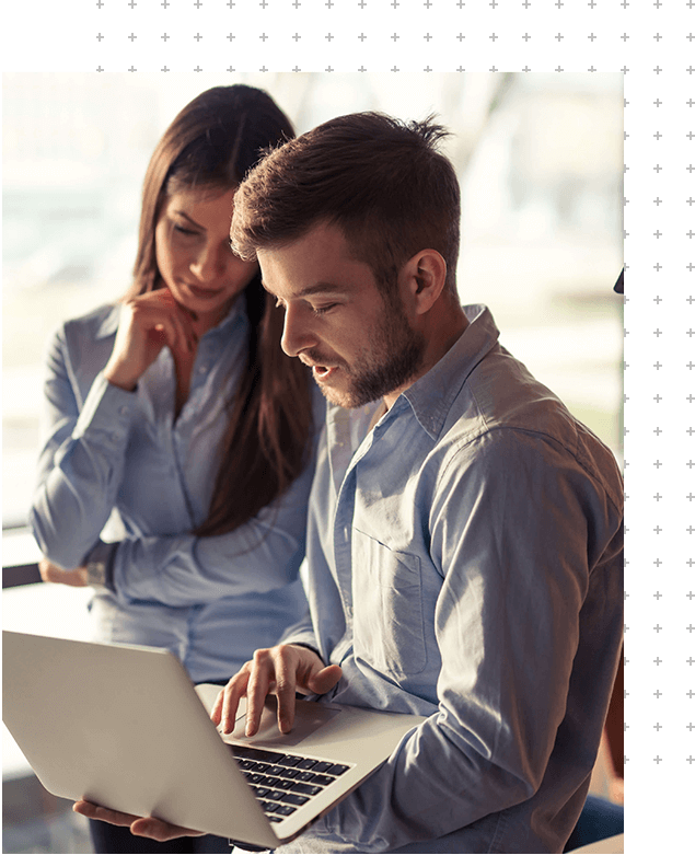 a couple who are owners of a business using the Cash Flow Mojo® online software to correctly manage their business finances